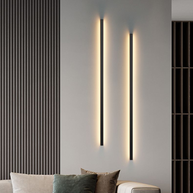 1-Light Linear Shade Wall Sconce Modern Style Metal Wall Lighting in Black