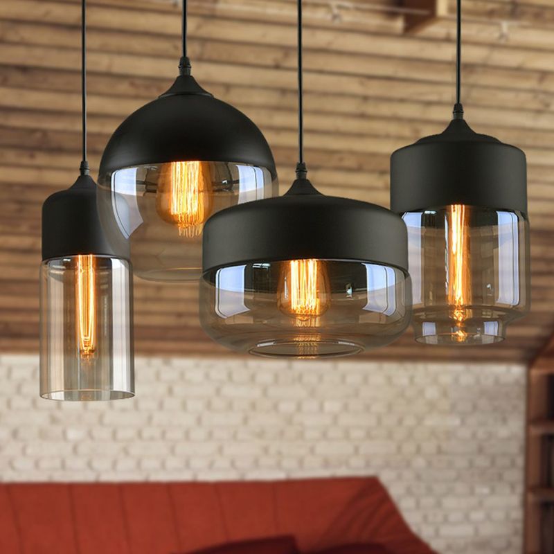 Lumière suspendue géométrique à 1 lumière dans le pendentif en fer forgé industriel de style vintage avec une teinte en verre