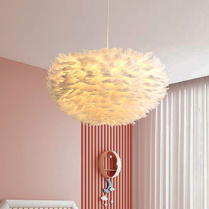 Schattierte hängende Deckenleuchte Minimalismus Feder Schlafzimmer Kronleuchter Anhänger Licht in Weiß