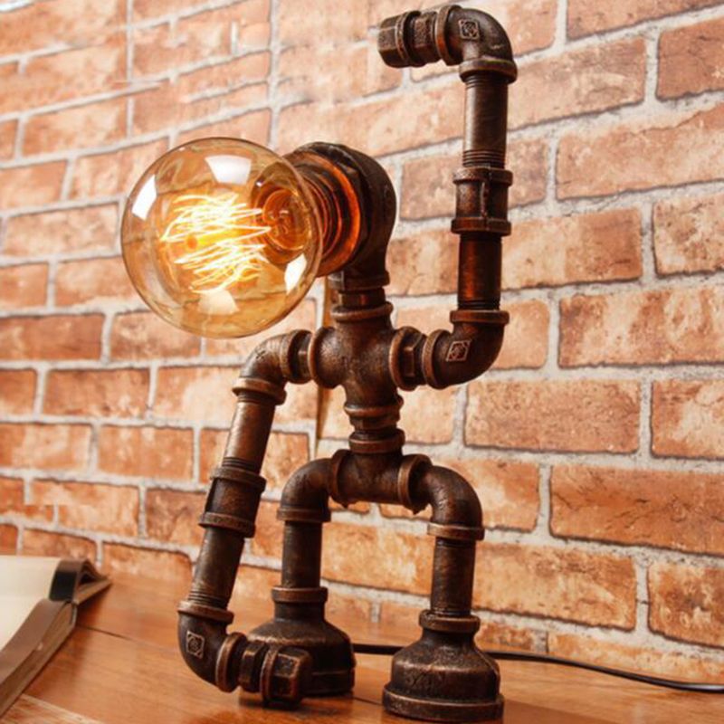 Lámpara de mesa de robot industrial Heracles Luz de hierro de una sola bombilla en bronce para dormitorio