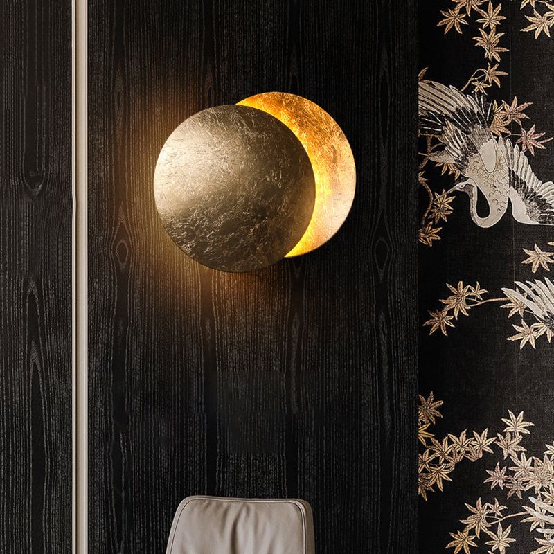 Rotatable LED Wall Sconce Post Modern Iron Round Wall Light in Gold