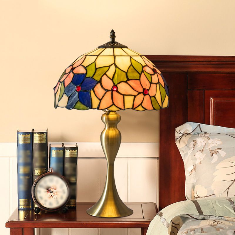 Vintage Dome Table Lamp Single-Bulb Handcrafted Glass Nightstand Lighting with Floral Pattern