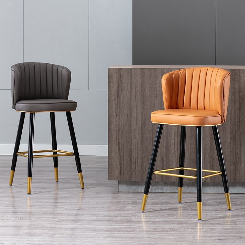 Moderno sgabello da barre di cassa con sgabelli da banco di schiena senza braccio con cuscino in pelle