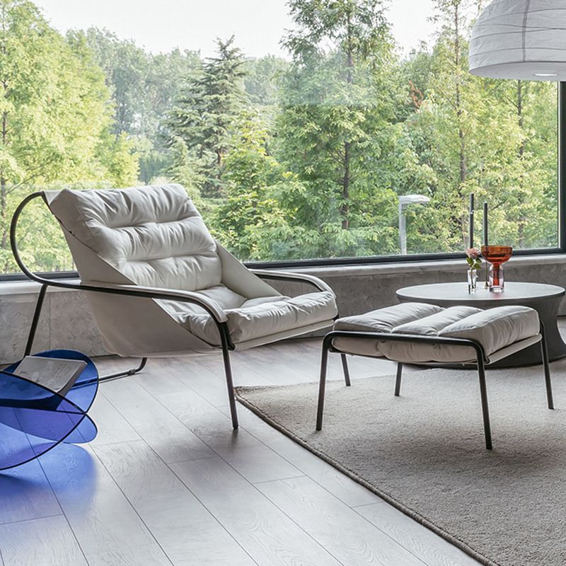 Fixed Back Lounge Chair Fabric Seat Sloped Arms Chair with Black Legs