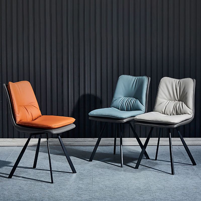 Chaise latérale de restaurant contemporaine en cuir PU, finition mate Parsons, chaise de salle à manger