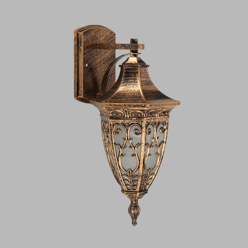 Lampada di funce a forma di urna di campagna in ottone in ottone per esterno