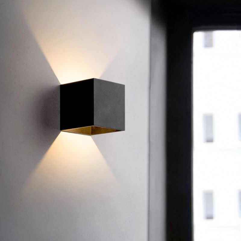 Square Shade Metal Wall Sconce Modern Style 2 Lights Wall Mount Light Fixture