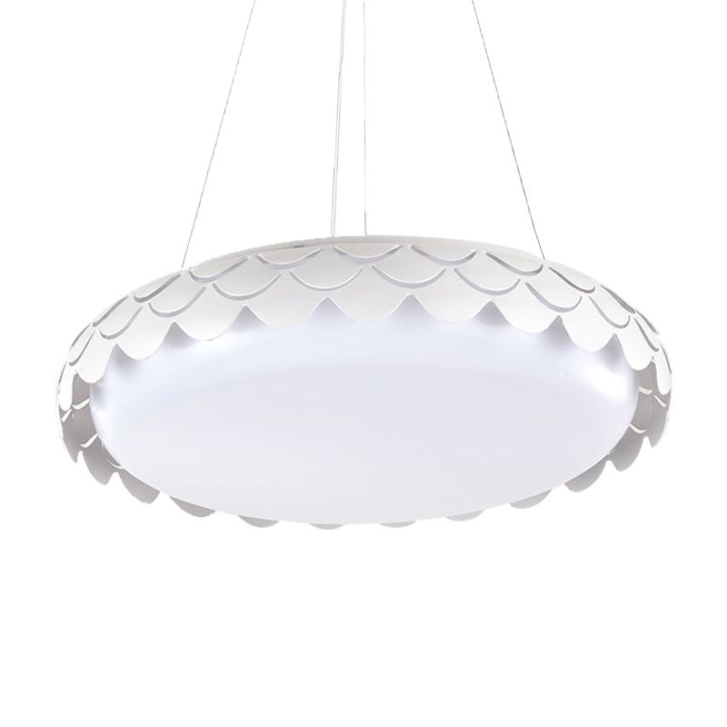 Lámpara colgante de escala de pescado kit de metal contemporáneo LED blanco/techo de oro Luz colgante en luz cálida/blanca/natural, 19 "/23" de ancho