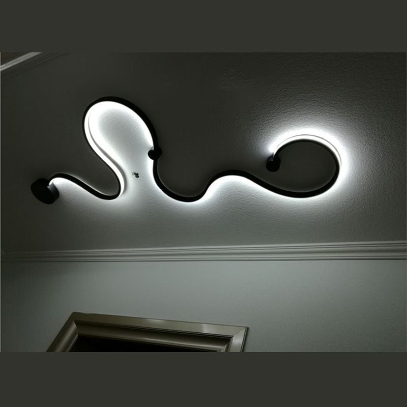 Wavy Wall Mounted Lighting Simple Style LED Bedroom Sconce Light Fixture in Black