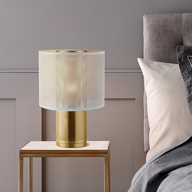 Minimalisme 1-lichts nachtlampje Witte cilinder nachtkastjeverlichting met metalen kap voor slaapkamer