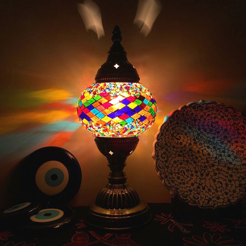 1 Glühbirnenkaffeehaus Tisch leichte traditionelle Messingschisch -Lampe mit Ball Rot/Blau/See Blue Glass Schatten