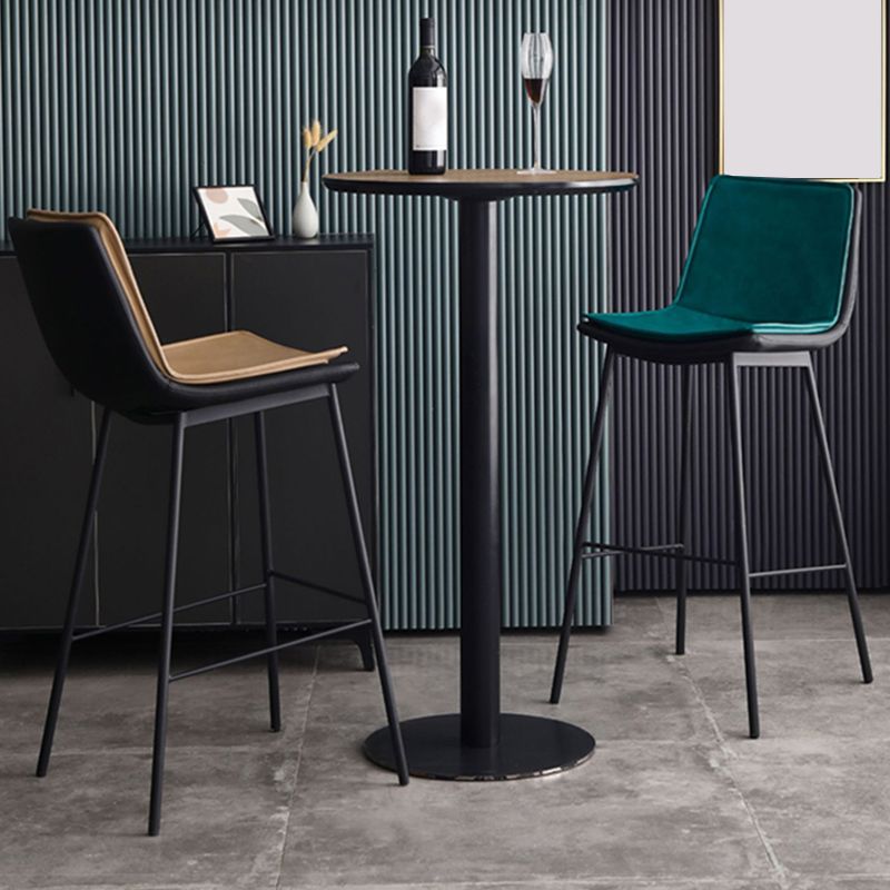 Industrial PU Leather Barstools Metal Base Bar Stool for Living Room