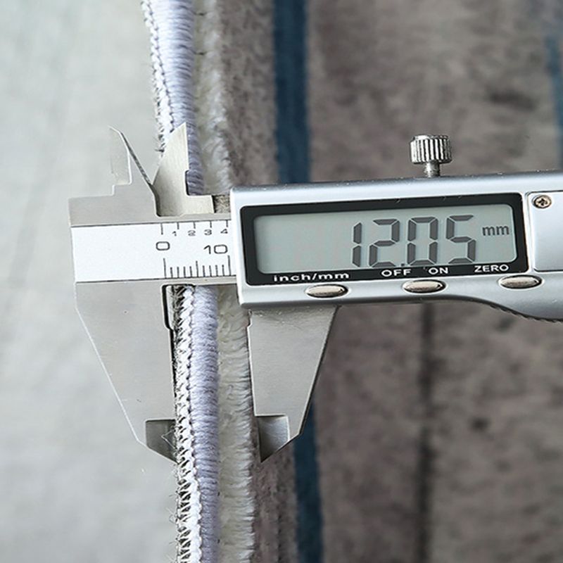 Checkered Geometric Style Rug Indoor Rug Easy Care Pet Friendly Machine Washable Carpet