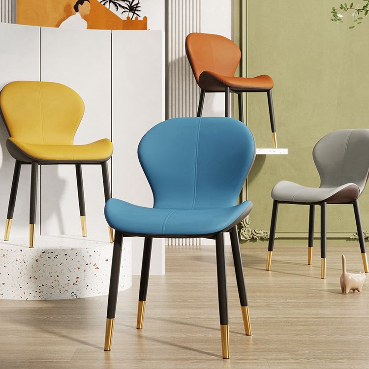Chaise d'appoint scandinave en cuir PU pour chambre à coucher, finition mate, chaise de salle à manger Parsons