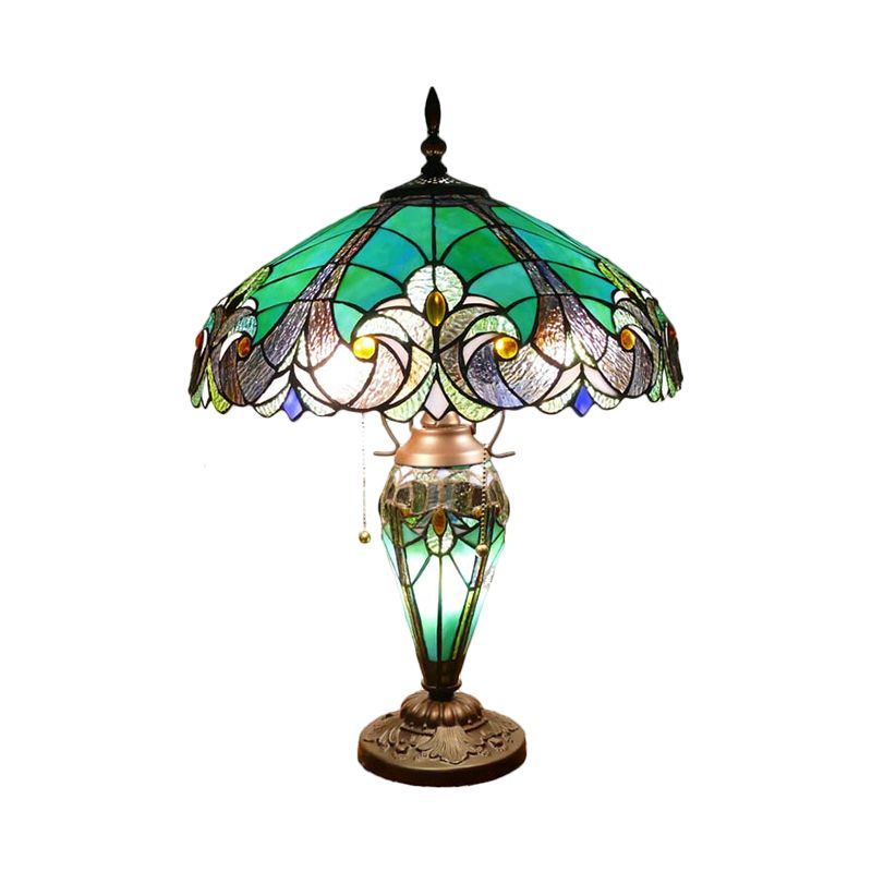 Grüne 3 Lichter Task Lighting Mediterraner Hand geschnittenes Glasschalloped Dome Night Lampe mit Tränenbasis