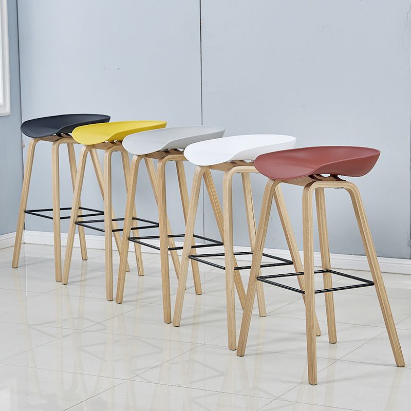 Scandinavian Solid Wood Legs Bar Stool Plastic Armless Bar Stool