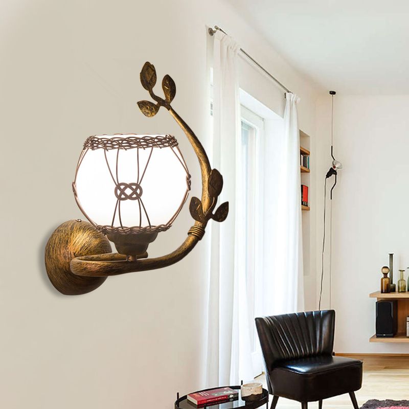 Opale Glass Rust Sconce lampe à bulles à 1 Light Light Vintage Mall Mount Éclairage pour salle à manger avec feuilles de fer Déco