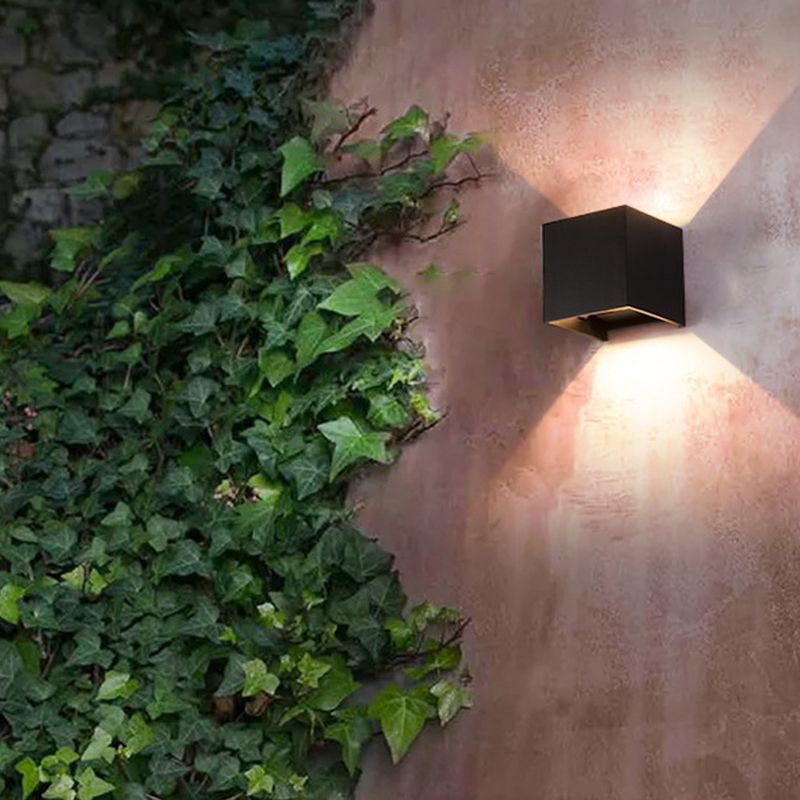 2-Lights Geometric Wall Sconce Modern Simple Style Metal Wall Lighting in Black