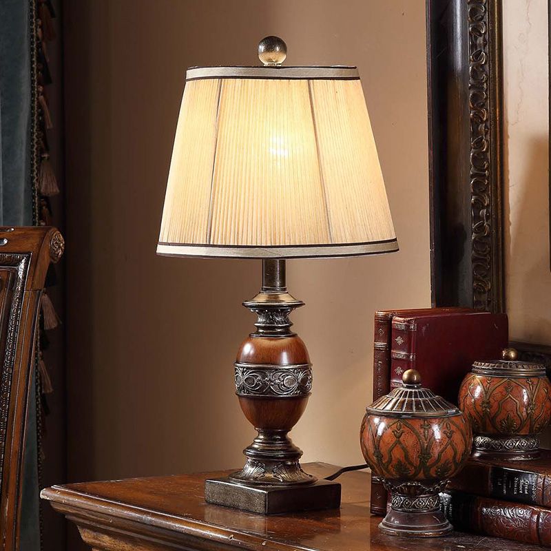 Tissu brun night stand lampe conical ombre 1 lumière