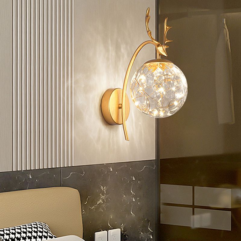 Lampada montata a parete interna da 14 "ad alta semplicità con tonalità di vetro in nero/oro