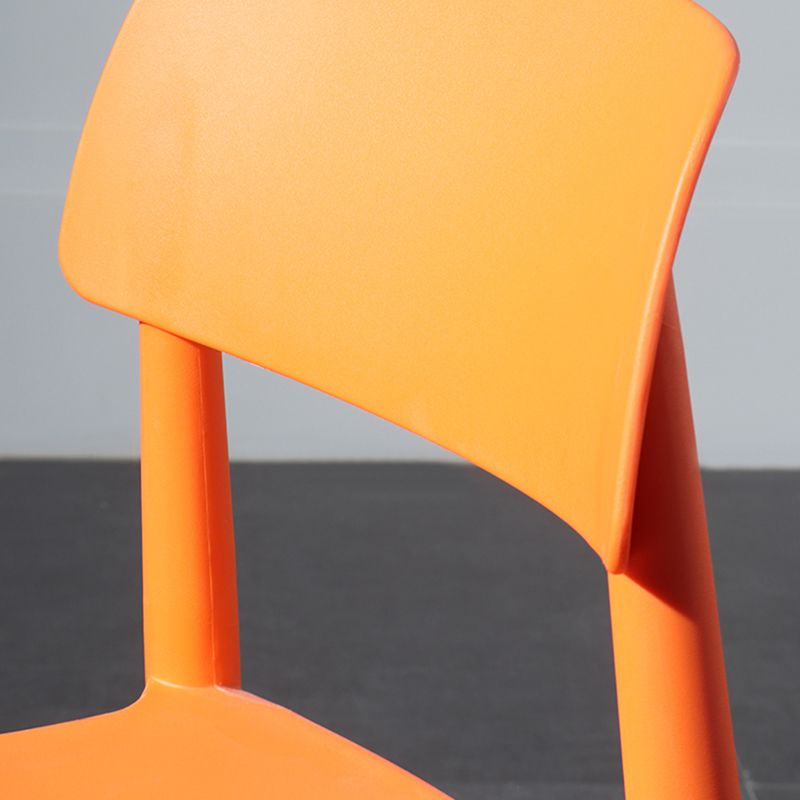 Chaise de salle à manger en plastique de style contemporain, chaises latérales de salle à manger à dossier ouvert pour la cuisine