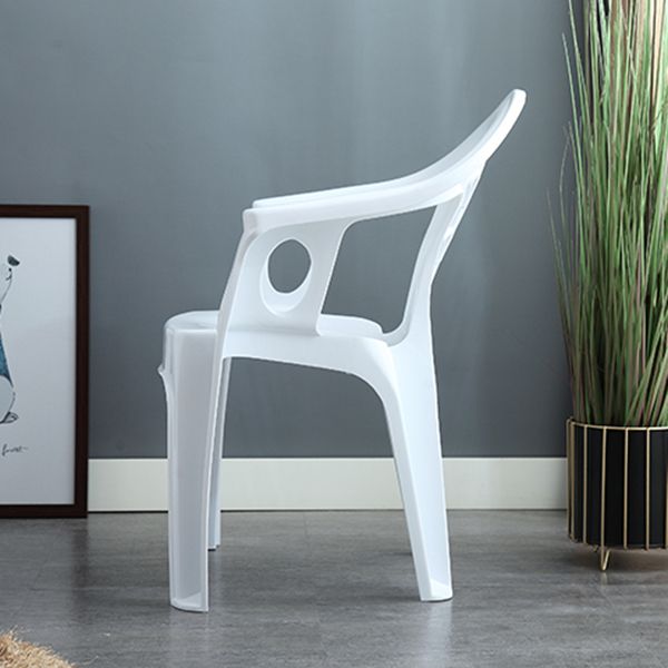 Fauteuil de salle à manger en plastique contemporain, chaise latérale empilable à dossier à lattes pour la maison