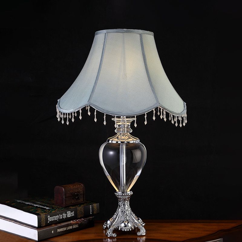 Lampada da comodino grigia a testa singola Tradizionalismo Lampada da comodino in cristallo K9 per soggiorno