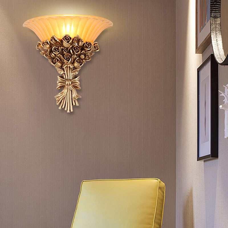 Gold Finish Bouquet Wall Mount Lamp Colonial Resin Single Light Wall Mounted Lamp