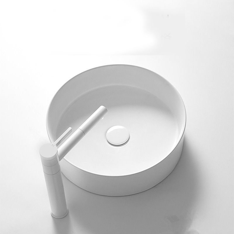 Bathroom Sink Oval Ceramic Basin Bathroom Sink with Drain Assembly