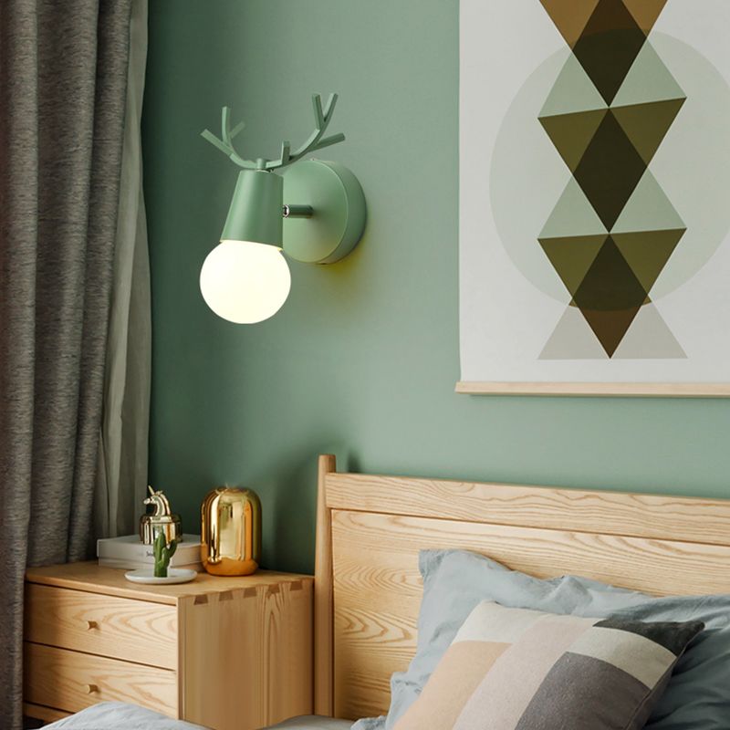 1-Light Unique Wall Sconce Modern Style Metal Wall Lighting for Dining Room