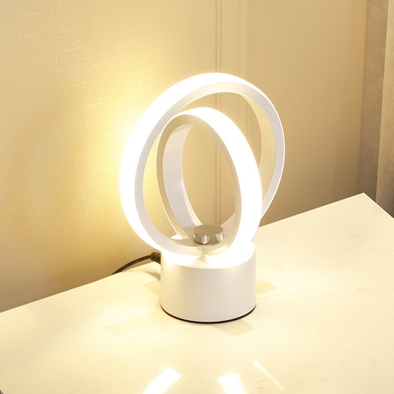 Moderner Stil Linearer Form Tabelle Beleuchtung Metalltischlampe für Schlafzimmer