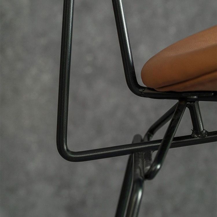 Lederkonturierte Sitz Barhop -Industriemetallklopfen mit Rückenlehne 1 Stück