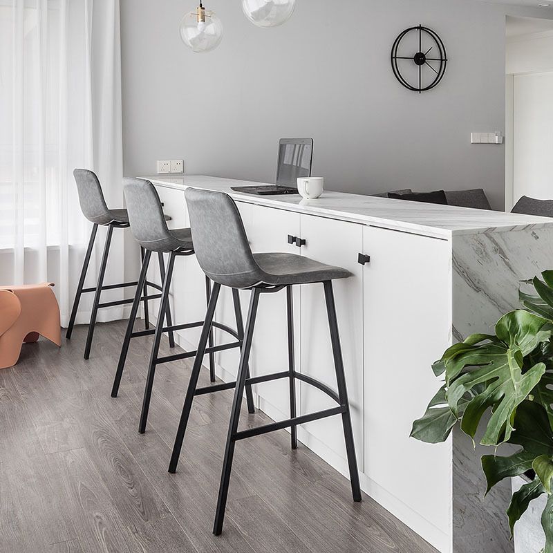 Industrial Style Barstool Indoor Black 4 Legs Bar Stool for Coffee Shop