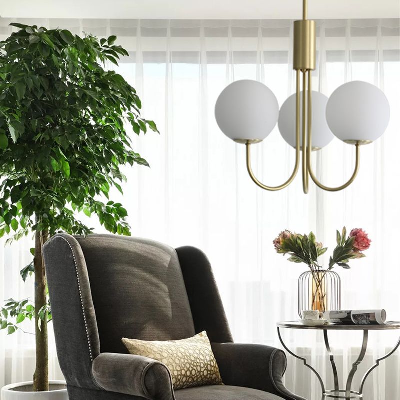 Witte glazen bol ophanging verlichtingsarmaturen moderne stijl 3-lights hanger kroonluchter in messing