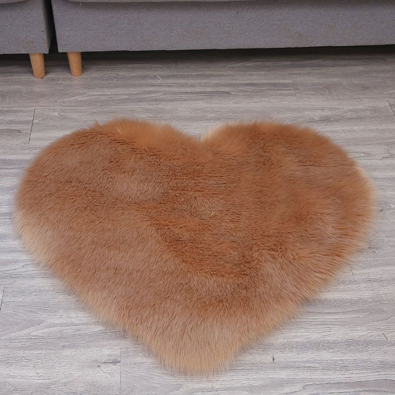 Tapis en peluche en forme de cœur tapis lavable de machine sans glissement convivial pour la maison