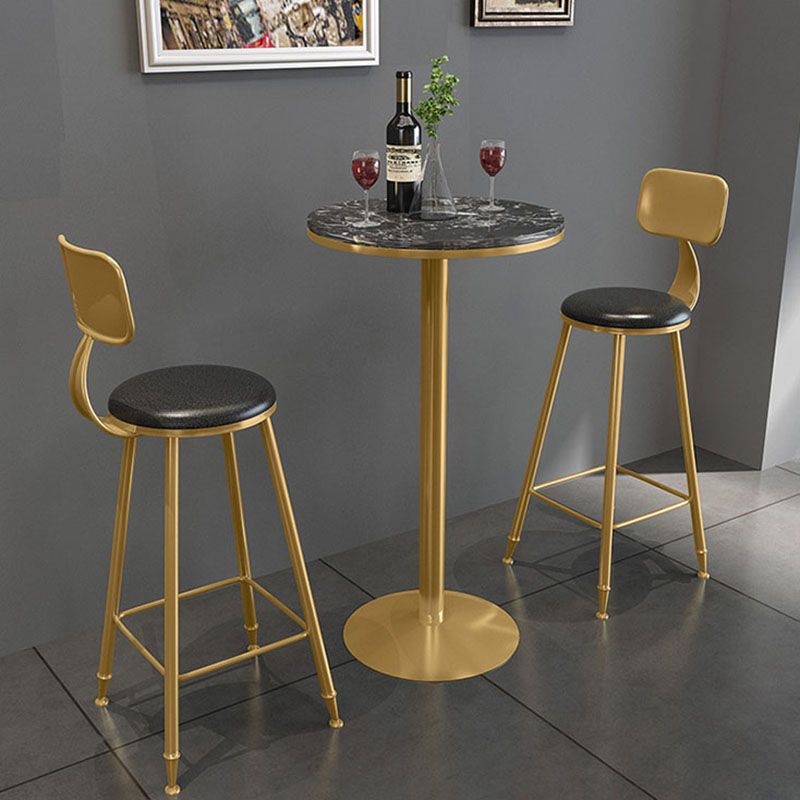 Table de bar en fer de style glamour