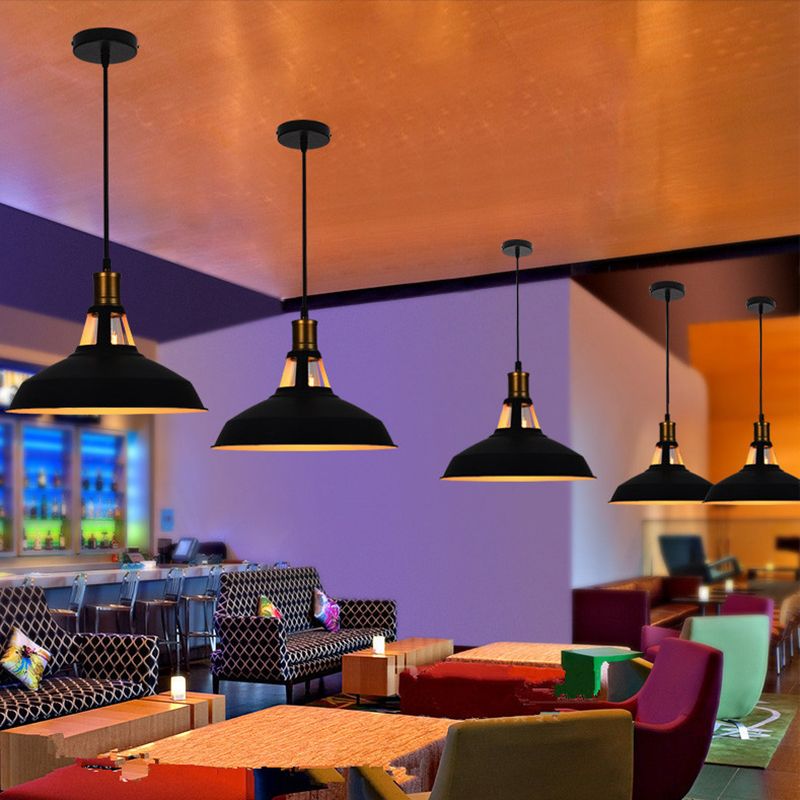 Assalto a sospensione Light Vintage Style Restaurant Light Segret con tonalità in metallo dipinto