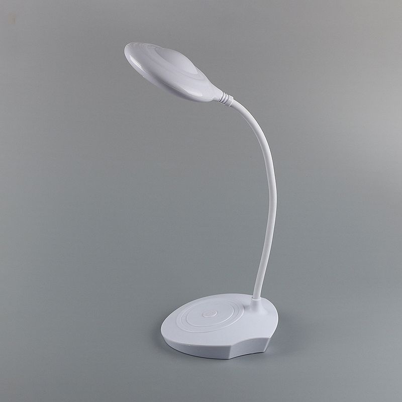 Cercle en plastique Lampe de bureau debout pour le coucher de chevet LED moderne LED USB Tablette de charge en blanc