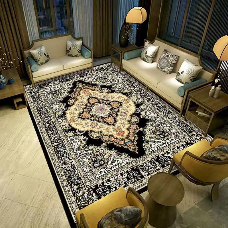 Red Traditional Rug Polyester Graphic Rug Stain Resistant Rug for Living Room