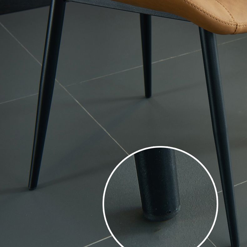 Moderner Parsons Side Stuhl Matte Finish Lederkrümmungsstuhl für Brasserie