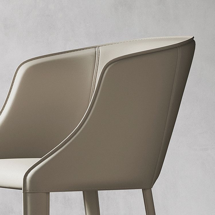 Chaise de salle à manger contemporaine en métal et cuir, chaise à dossier solide avec bras
