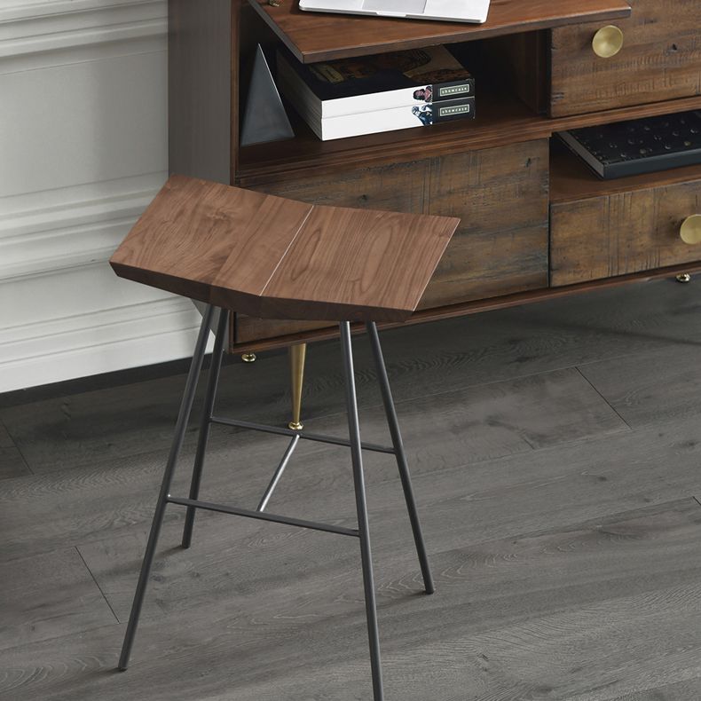 Contemporary Metal Bar Stool Footrest Counter Stool in Brown