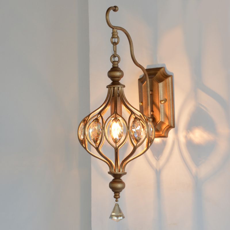 Brass Finish Lantern Wall Lamp Vintage 1-Light Crystal Wall Sconce for Hallway