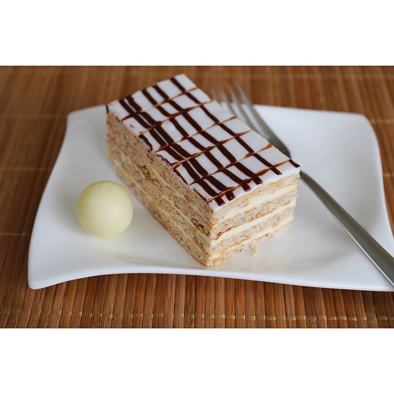 Simple Cake Mural Wallpaper Custom-Printed Moisture Resistant for Cake Shop