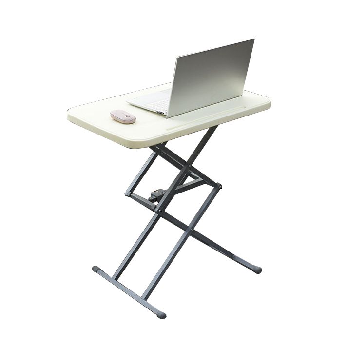 Adjustable Home Kids Desk 25.2" W Plastic & Steel Child Desk