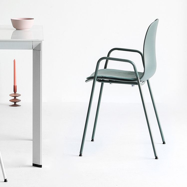 Sillas de comedor apilables Sillones de interior con patas de metal (juego de 4)