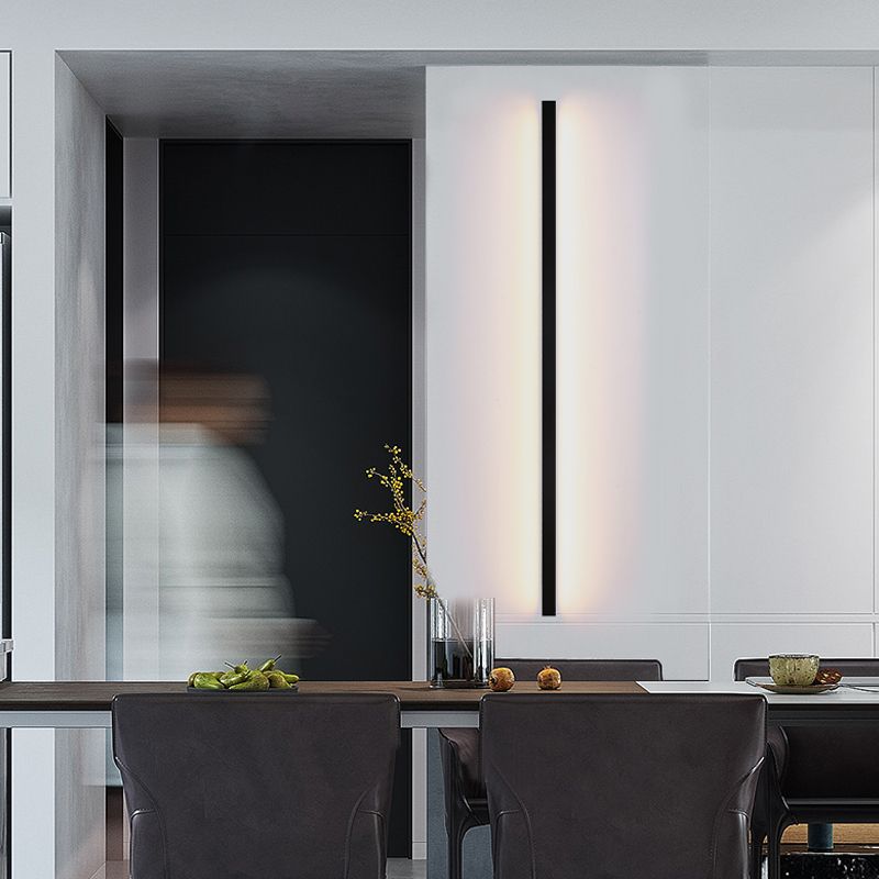 1 Light Linear Shape Wall Light Modern Style Metal Wall Sconce Lighting in Black