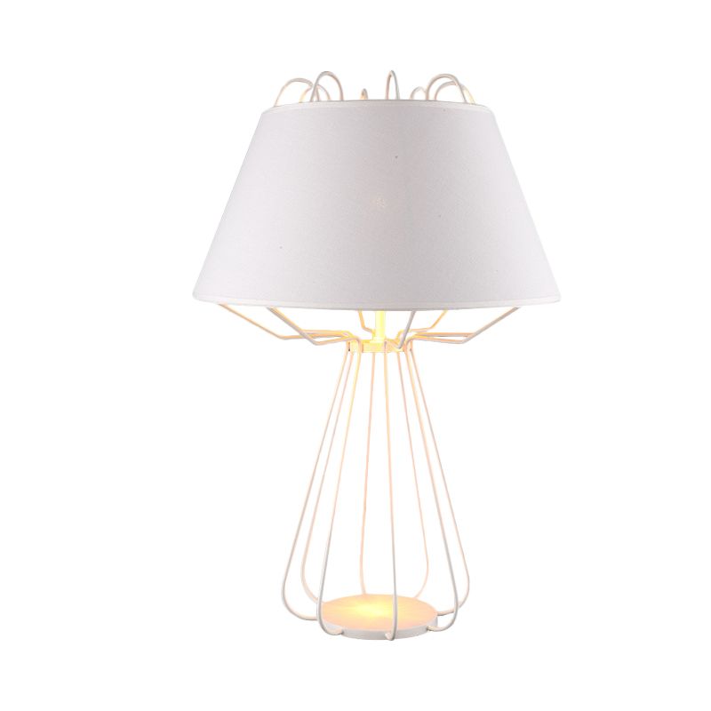 Frame tavolo da notte Luce modernista Irondista 1 lampadina lampada da notte bianca/nera con tonalità in tessuto