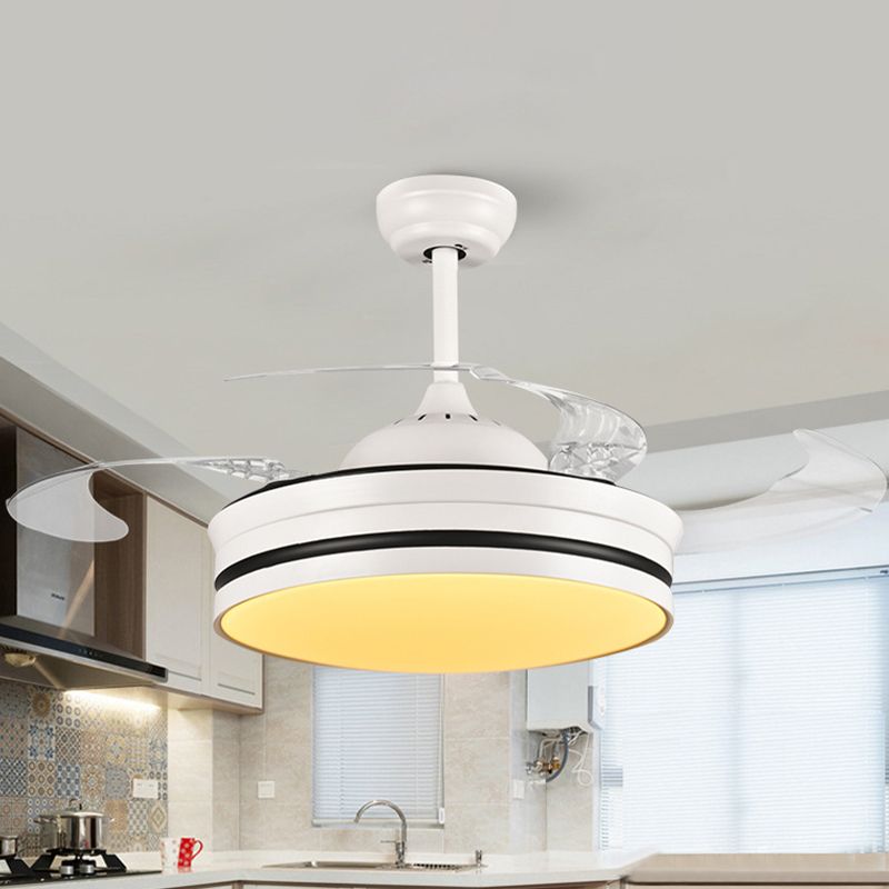 42 "breites metallweißes Anhänger Lüfter Leuchtring LED moderne Halbmontage -Beleuchtung für Wohnzimmer, 4 klare Klingen