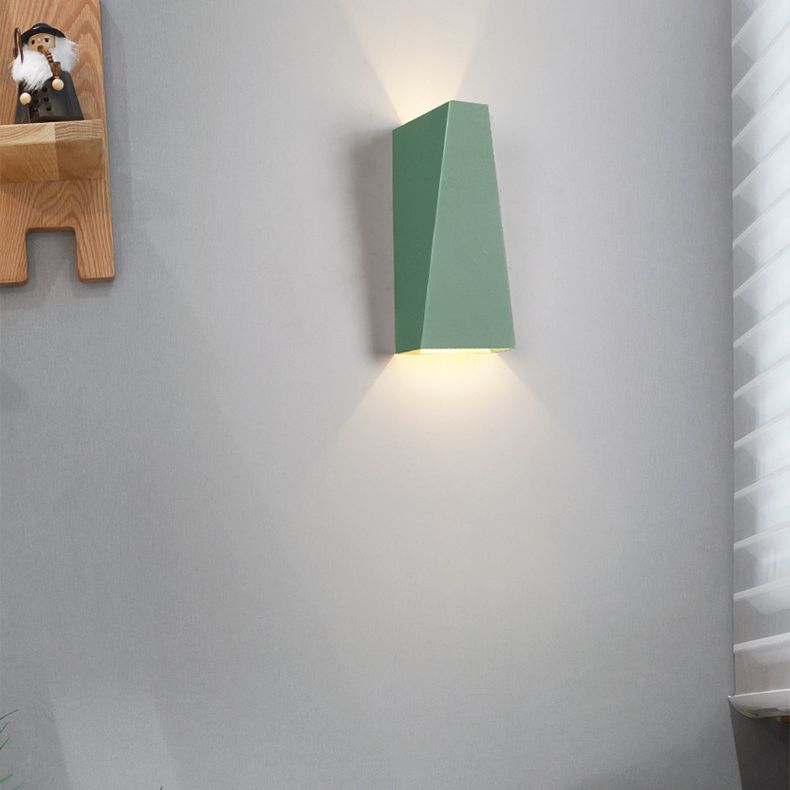 Geometric Wall Mounted Lamp Modern Simplicity Aluminum Wall Mount Lamp for Living Room